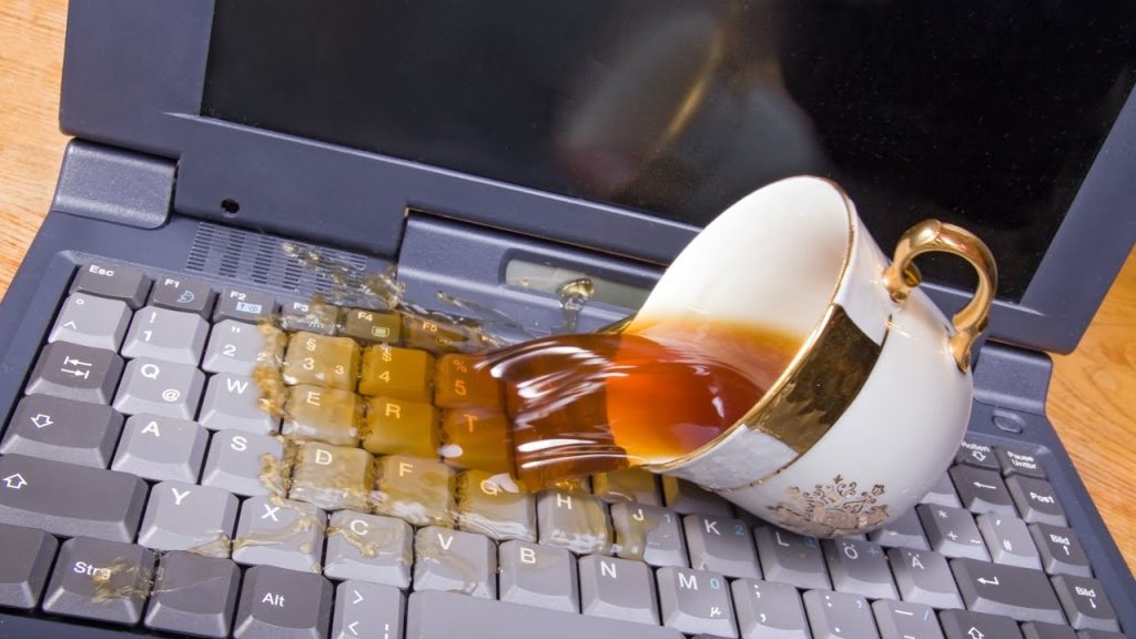 laptop-water-damage-repair 5 maxresdefault 4